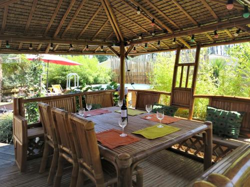 Κήπος έξω από το Holiday Home Ti Kaz Doudou by Interhome