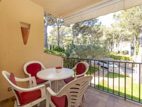 Apartment Melis II M4 Playa de Pals by Interhome