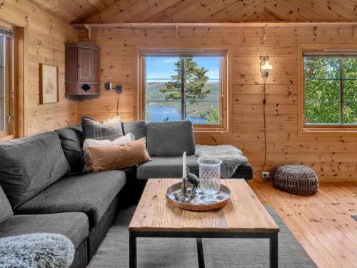 Χώρος καθιστικού στο Chalet Mariabu by Interhome