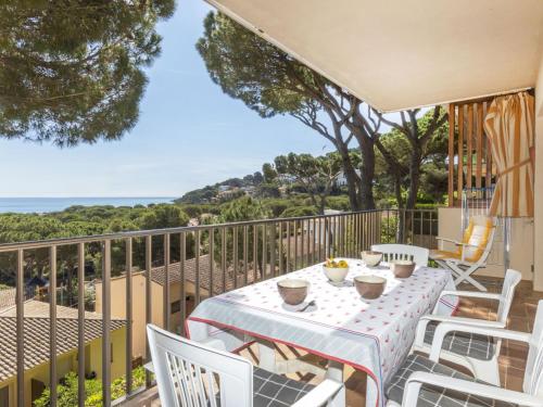 Apartment Melis II M5 Playa de Pals by Interhome