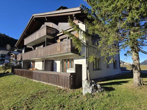 Το κτήριο όπου στεγάζεται  το διαμέρισμα