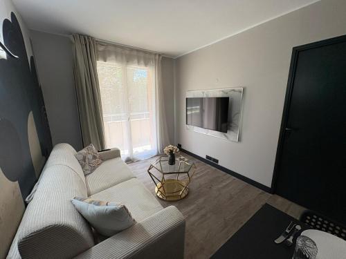 Apartment in a hotel residence