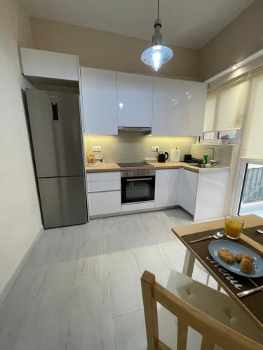 Kolonos Comfort Design Flat for Easy City Living