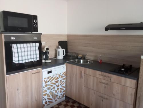 Dapur atau dapur kecil di Gite au calme