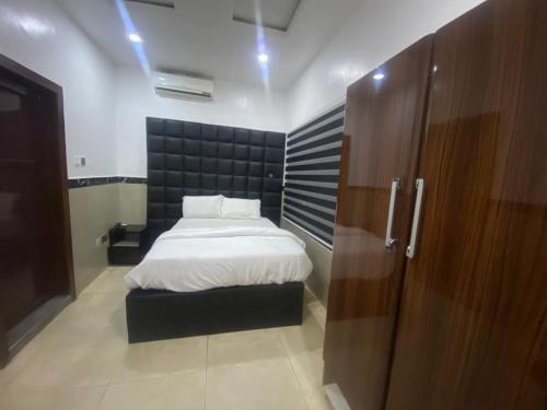 ภาพในคลังภาพของ Milestone Hotel and Suites ในMama