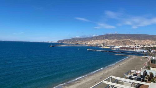 Apartamento-sobreático 1 linea de playa