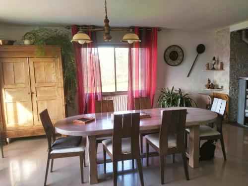 Ruang duduk di Gîte aux portes du Morvan