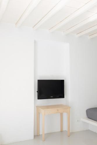 Televisyen dan/atau pusat hiburan di Mykonos Pantheon
