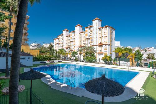 Lale Verde - Modern 2BR with sea views, 2 pools and garage
