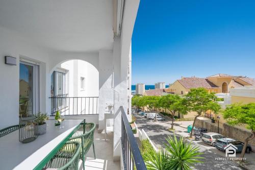 Lale Verde - Modern 2BR with sea views, 2 pools and garage