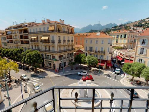 Coquet 2P avec 2 balcons, clim, parking et Wi-Fi gratuit, en plein centre de Menton - FR-1-196-157