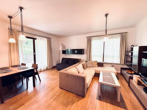 Shadow Retreat by Fiesta Apartments