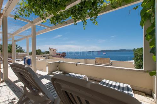 Beachfront Brela Apartments Ljubica