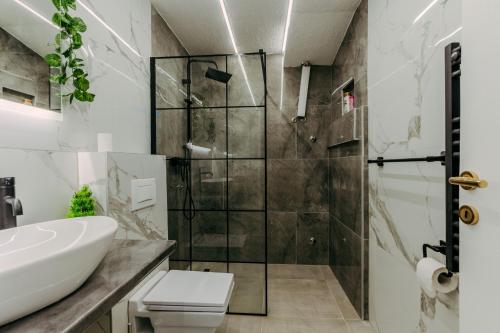 Ένα μπάνιο στο Luxury Villa House with Private Pool, Jacuzzi & Sauna- Sarajevo Trebevic