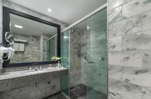 Um banheiro em Bourbon Hotel & Suites Curitiba