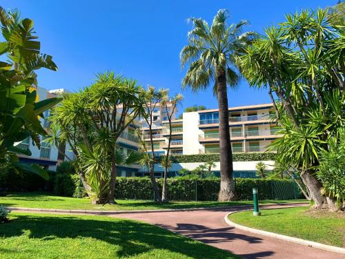 Appartement vue & front de mer, piscines, 55M2 2Pièces