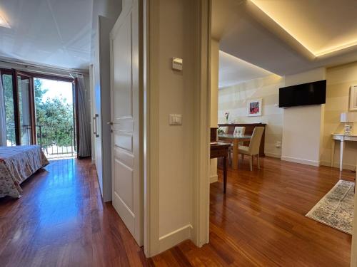 Μια τηλεόραση ή/και κέντρο ψυχαγωγίας στο Incanto Apartment