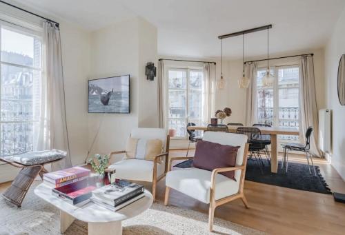 Appartement parisien baigné de soleil