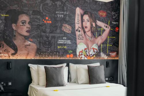 Postel nebo postele na pokoji v ubytování SO City Hotel Adults Only