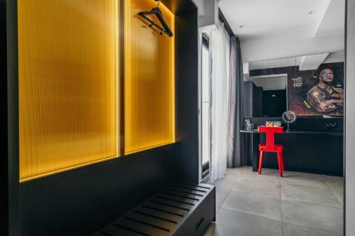 Kuchyň nebo kuchyňský kout v ubytování SO City Hotel Adults Only