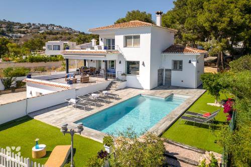 Villa Bernia by Abahana Villas