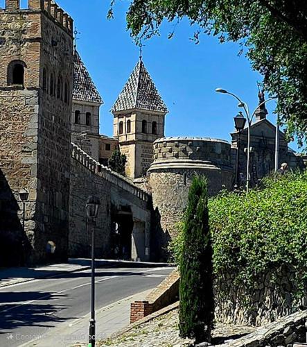 APARTAMENTOS,Puerta de Bisagra-PARKING GRATIS