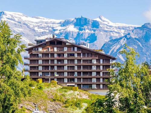 Apartment Aiglon E2 by Interhome