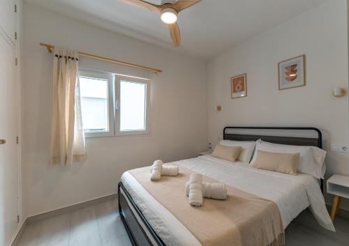 Postel nebo postele na pokoji v ubytování Ocean Apartment - Relaxing Centric Apartment in Moraira