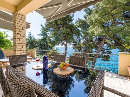 Apartment Tina-2 by Interhome