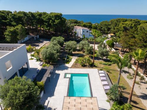 Bazén v ubytování villa degli ulivi salento design resort nebo v jeho okolí