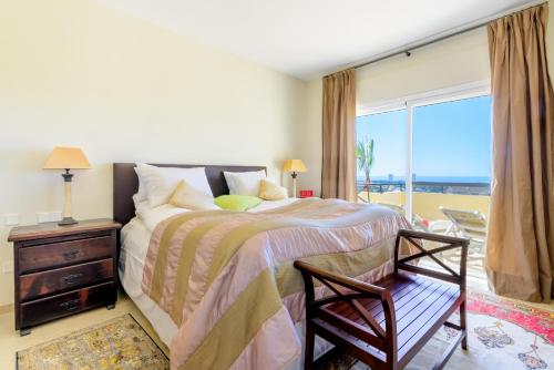 Elviria Hills Penthouse - Idyllic Golf & Sea View Oasis in Marbella