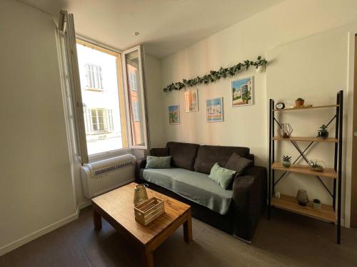 C039-APPARTEMENt LUMINEUX AU SUQUET POUR 3 PERSONNES
