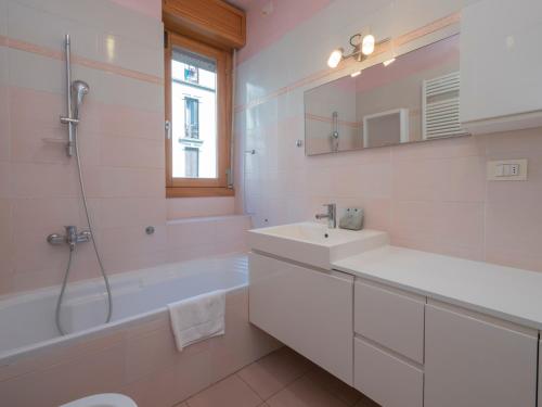 Bilik mandi di I-Host Apartment - Certosa 92