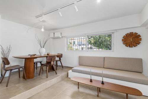 6622 Luxury Apartment with Shared Pool