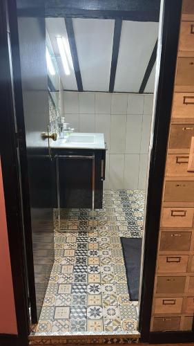 Bilik mandi di AL Pitões