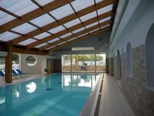 Bungalow accueillant à Saint-Jean-de-Monts avec piscine