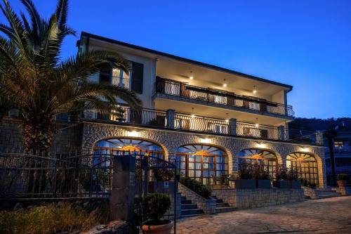 Villa Klarić - Bed & Breakfast