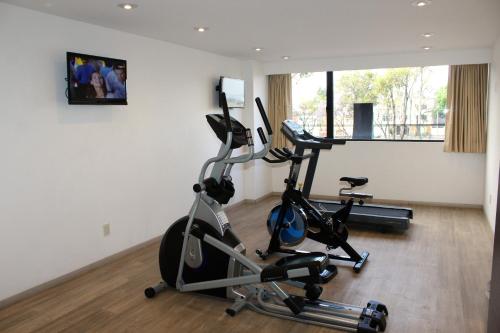 Sporto salė apgyvendinimo įstaigoje Hotel Brasilia