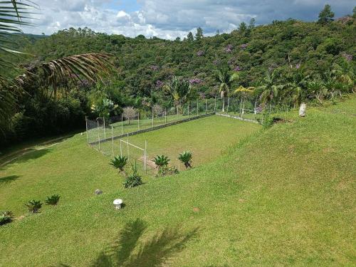 Gallery image of Chácara com vista para montanhas e piscina LT0035 in Juquitiba