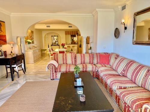 GolferS Paradise Magna Marbella - EaW Homes