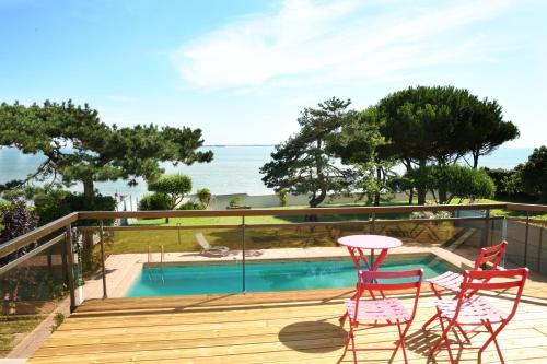 Villa avec piscine chauffée et magnifique vue mer