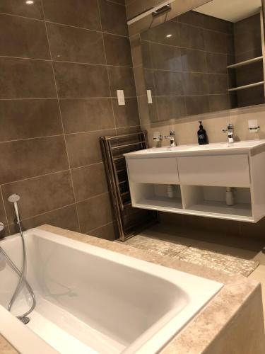 Phòng tắm tại YA-V27 Hawana Salalah