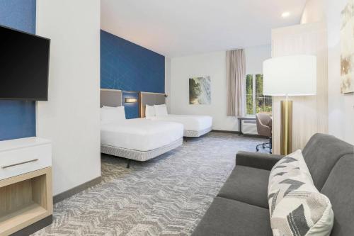 Postel nebo postele na pokoji v ubytování SpringHill Suites by Marriott Truckee Lake Tahoe