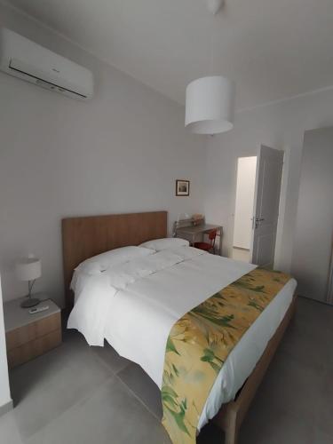 Naples Apartment - Nicolini 39