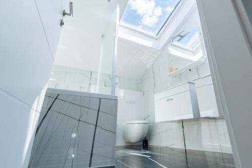 Et badeværelse på Peaceful OAZA