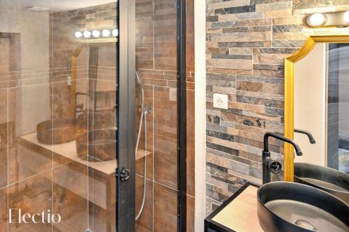 Apartment Petite Fusterie I In the Heart of Avignon