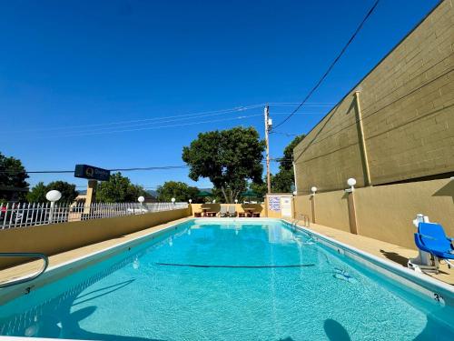 Πισίνα στο ή κοντά στο Quality Inn Ukiah