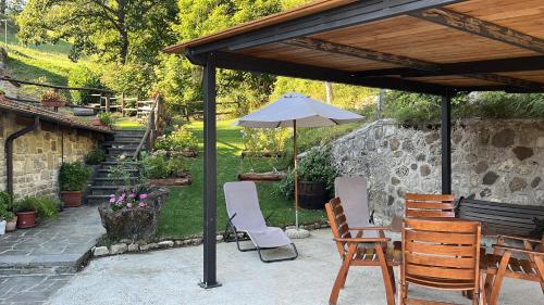 Taman di luar Locanda di Federico