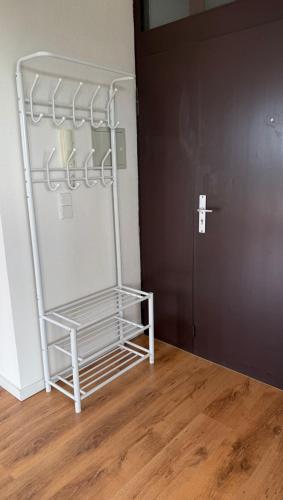 Фотография из галереи Gemütliche Ferienwohnung mit großer Dachterasse в Оффенбурге
