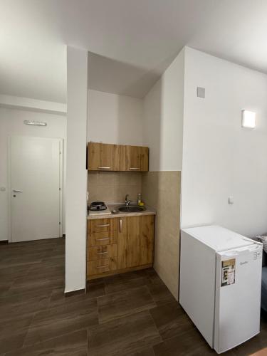 Gallery image of Restaurant & Apartments Lipa in Peštani